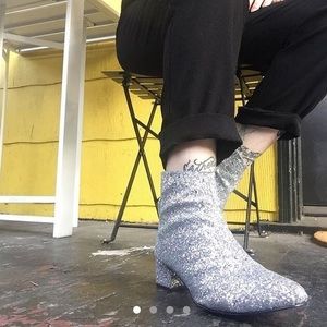 Golden Ponies Edie Chelsea Boots